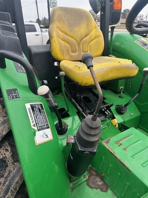 2017 John Deere 5055E Image 10