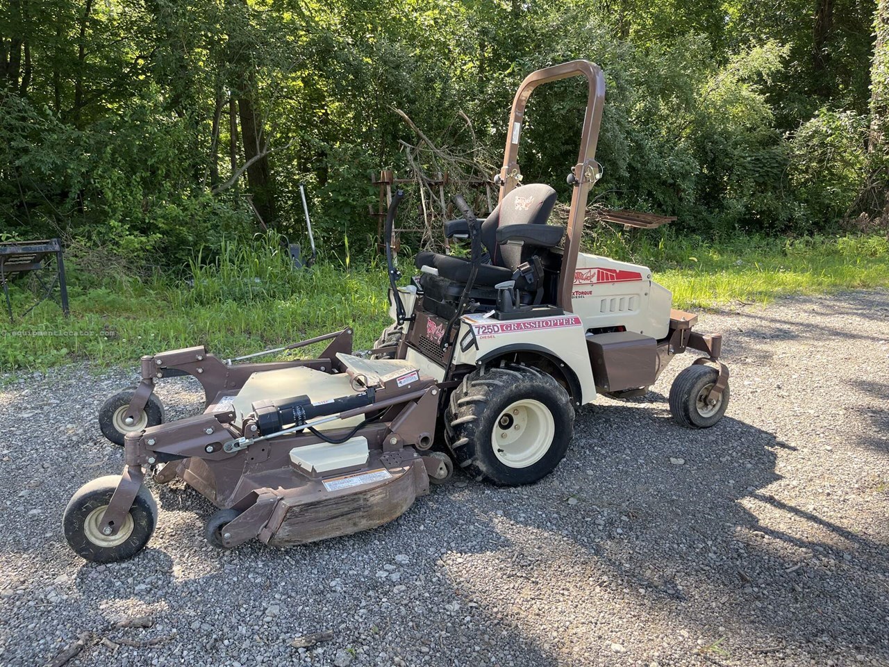 2024 Grasshopper 725DT Image 7