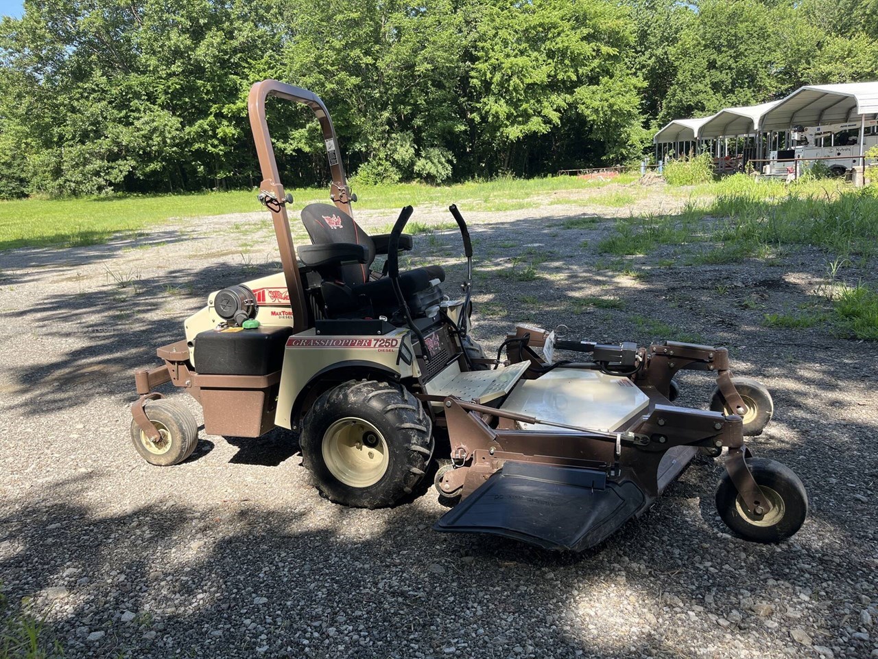 2024 Grasshopper 725DT Image 12