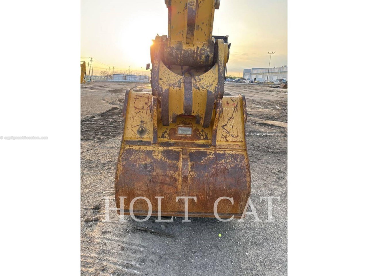 2023 Caterpillar 352 12 TC Image 10