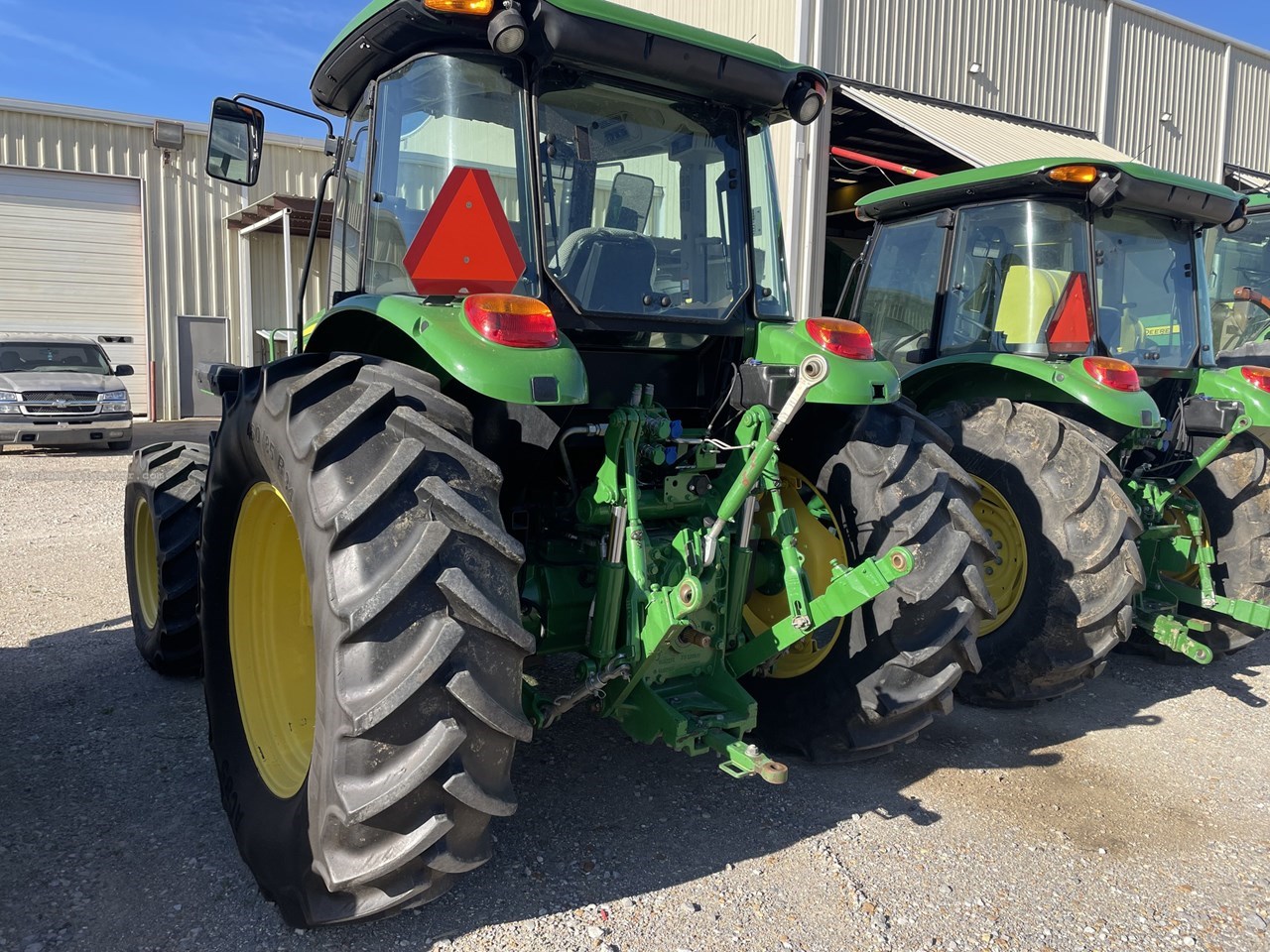 2023 John Deere 6105E Cab Image 10
