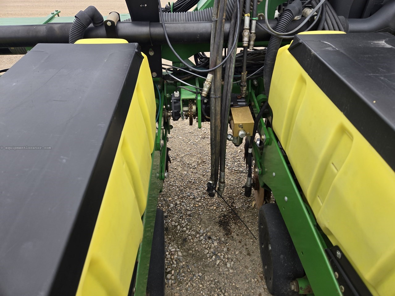 2011 John Deere 1720 Image 10