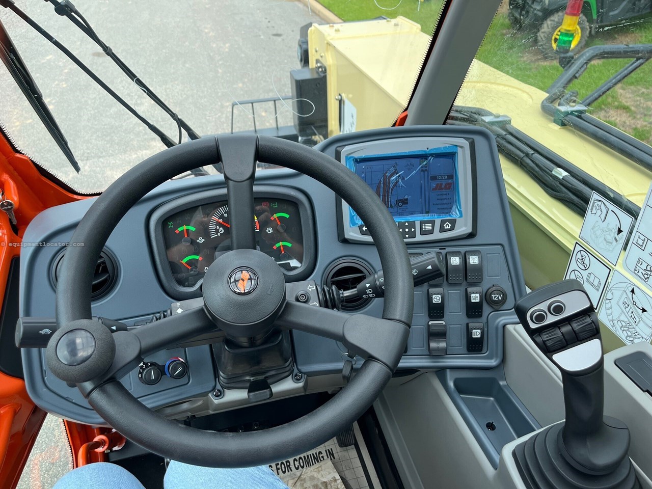 2026 JLG 2733 Image 4