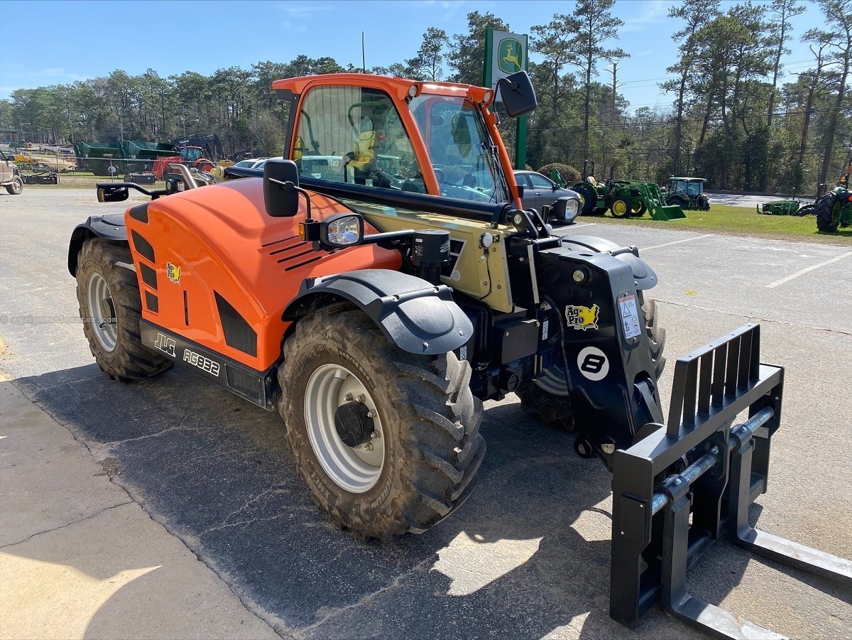 2026 JLG 832 Image 1