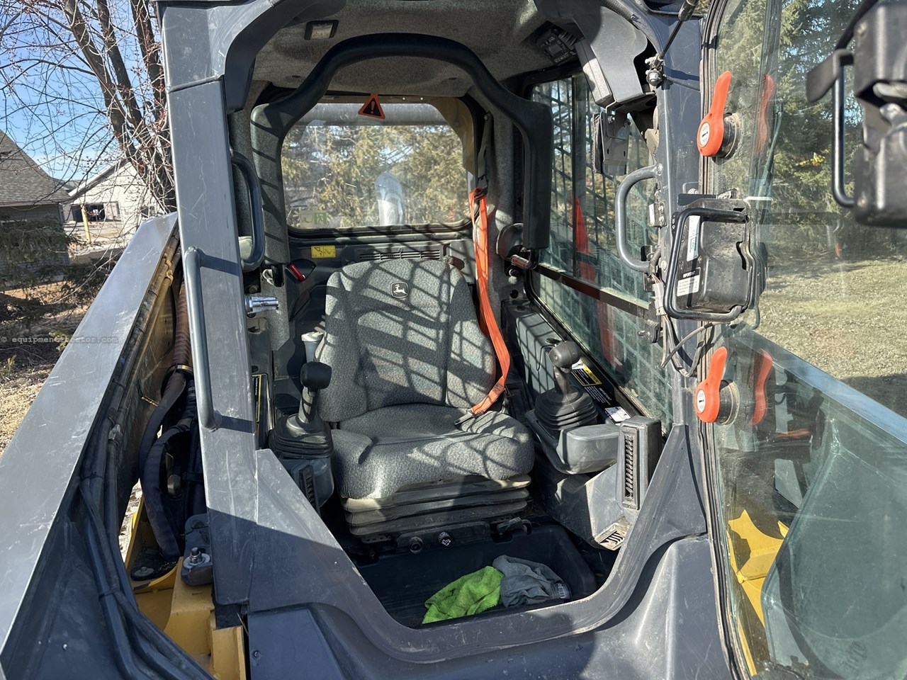 2022 John Deere 333G Image 10