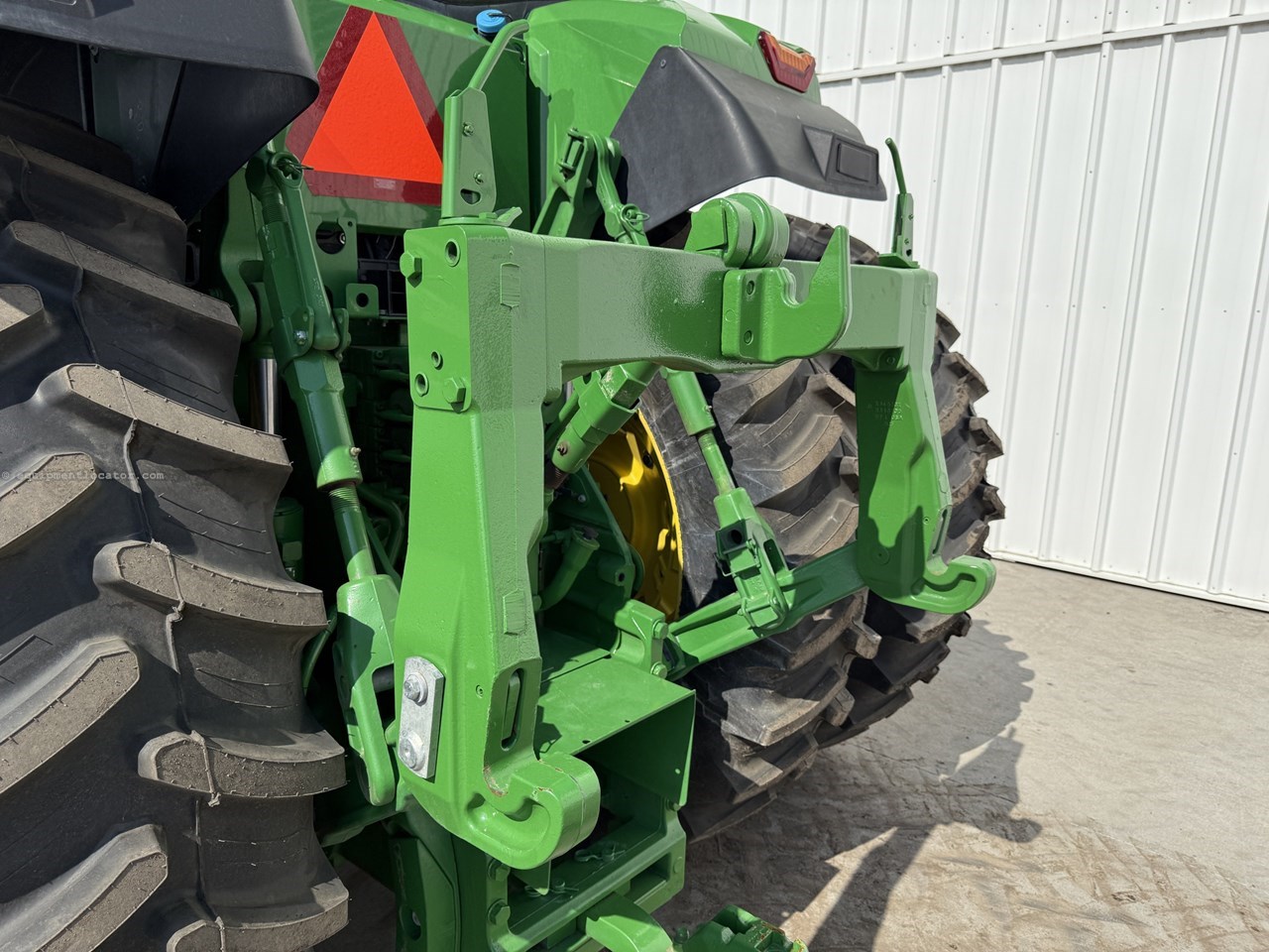 2023 John Deere 8R 250 Image 10