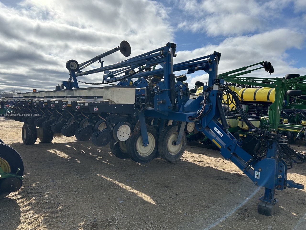 2003 Kinze 3700 Image 10