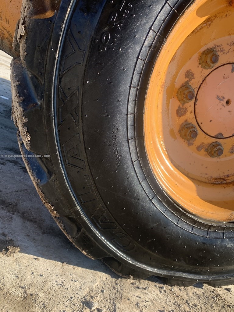 2010 Case 450 Image 10