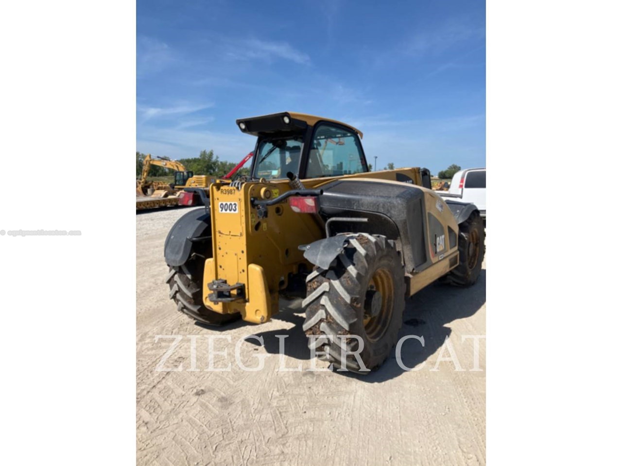 2019 Caterpillar TH408D Image 3