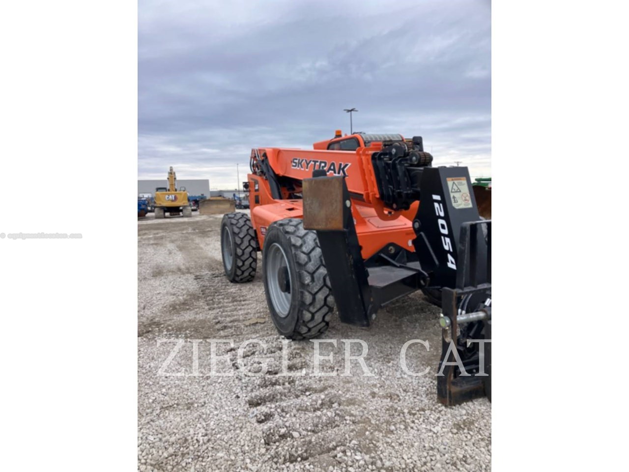 2022 Sky Trak 12054 Image 2