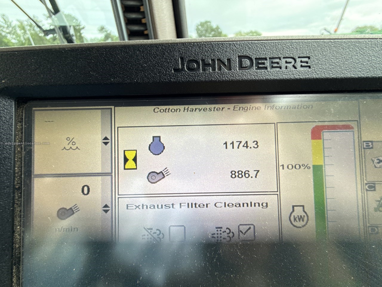 2021 John Deere CP690 Image 10