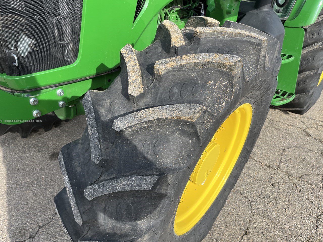 2024 John Deere 5120M Image 10
