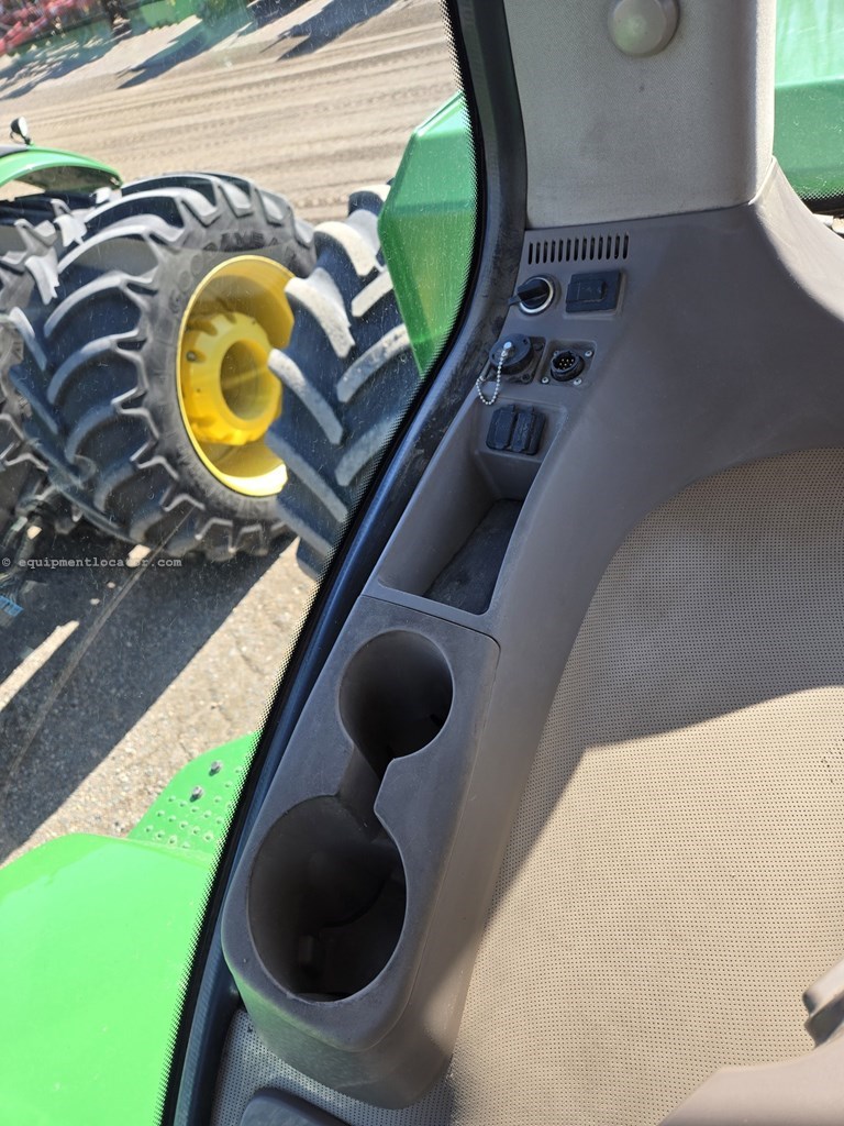2015 John Deere 9570R Image 10