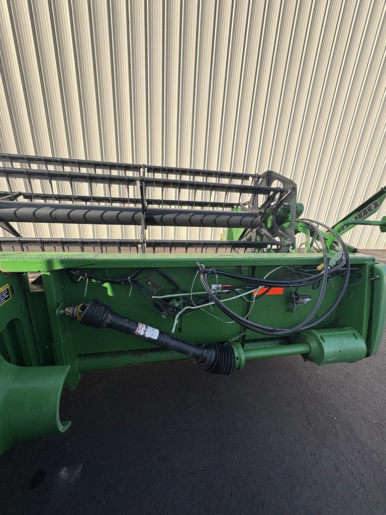 2002 John Deere 920F Image 10