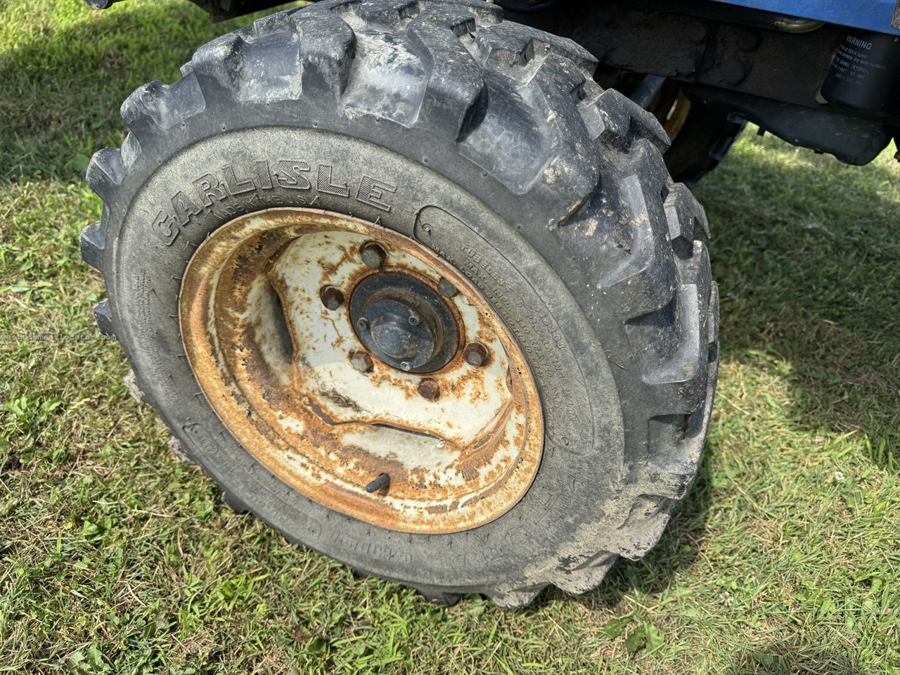 2003 New Holland TC30 Image 16