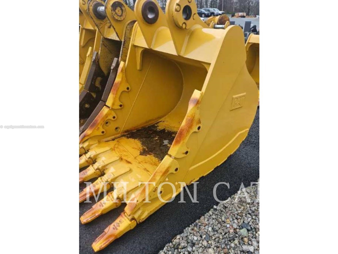 2019 Caterpillar 320 48INCH HEAVY DUTY BUCKET Image 1