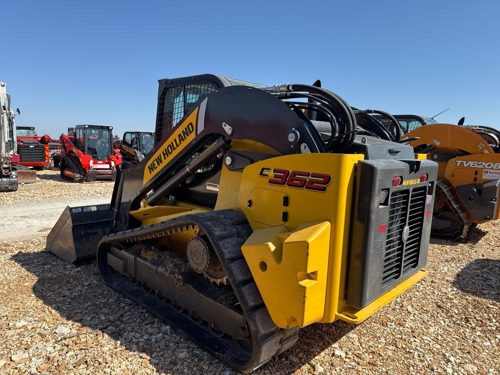 2023 New Holland V362 Image 3