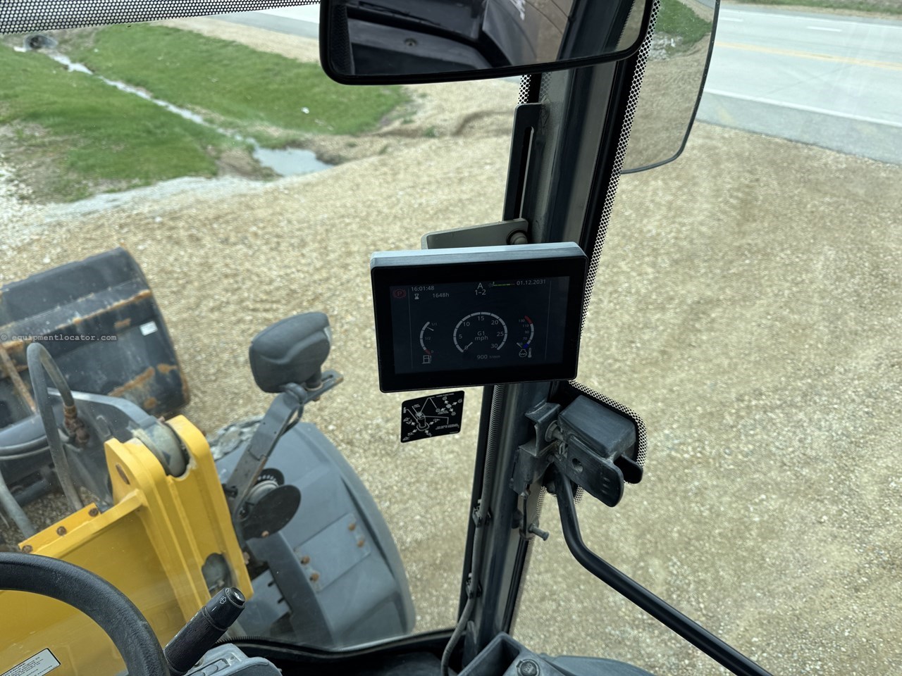 2021 John Deere 324L Image 10