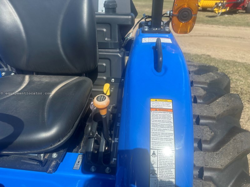 2023 New Holland Workmaster 35 Image 13