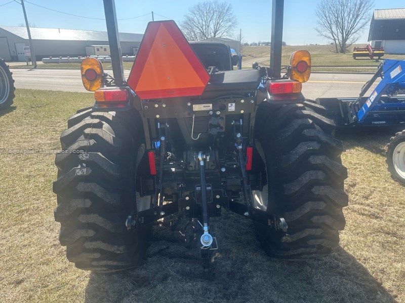 2023 New Holland Workmaster 35 Image 15