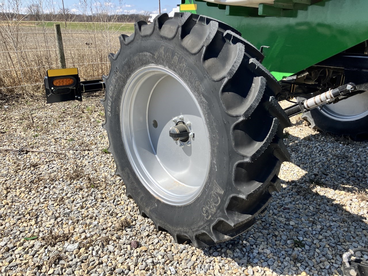 2023 Unverferth 1000 Image 10