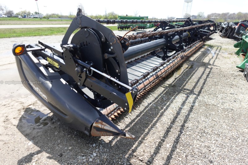 2018 MacDon FD75S Image 10