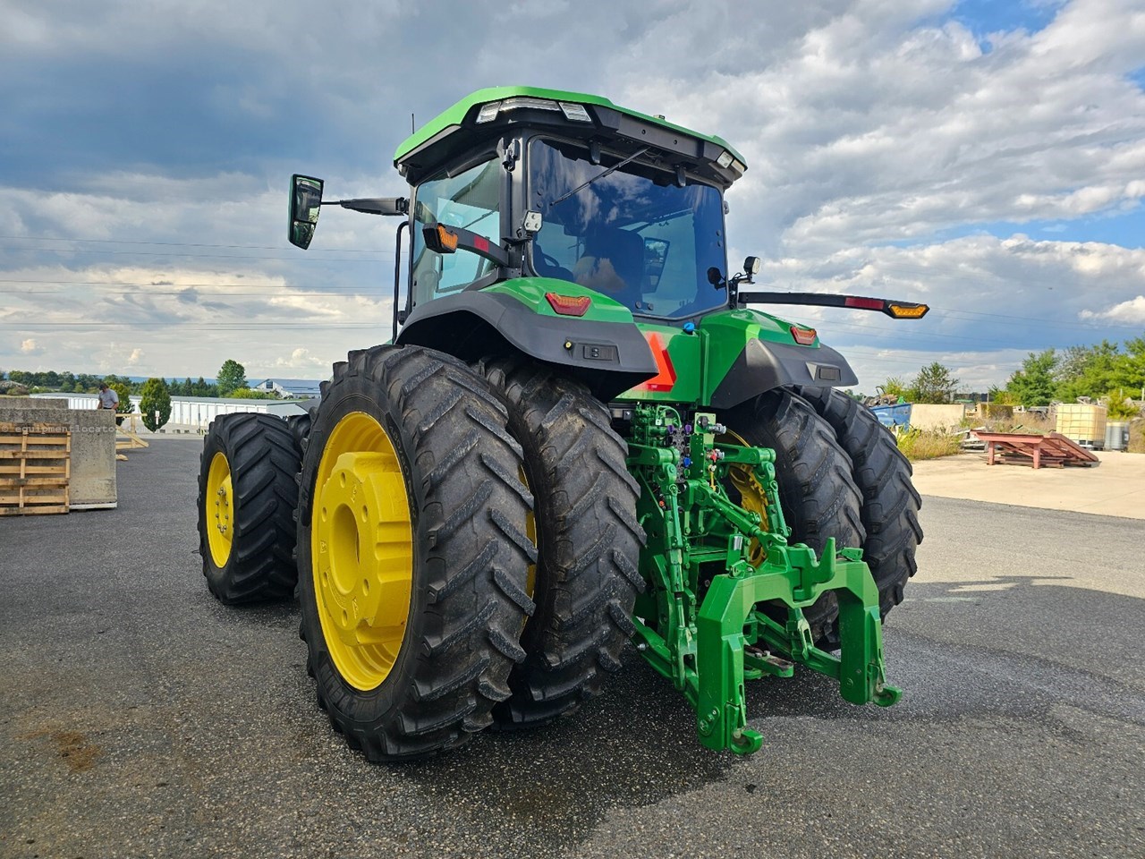 2024 John Deere 8R 310 Image 12