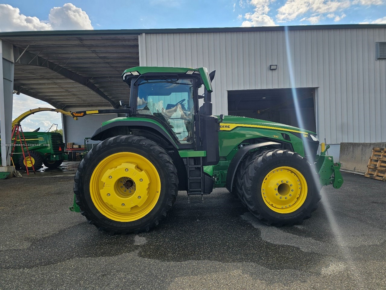 2024 John Deere 8R 310 Image 13