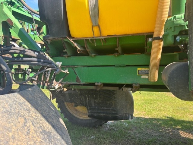 2016 John Deere R4030 Image 10