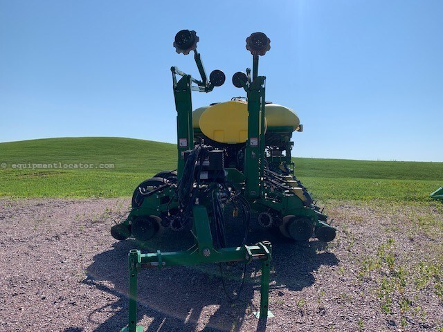 2015 John Deere 1775NT Image 10