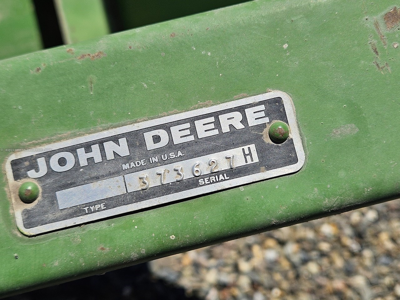 John Deere 212 Image 10