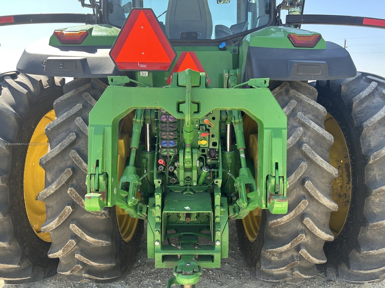 2023 John Deere 8R 340 Image 10