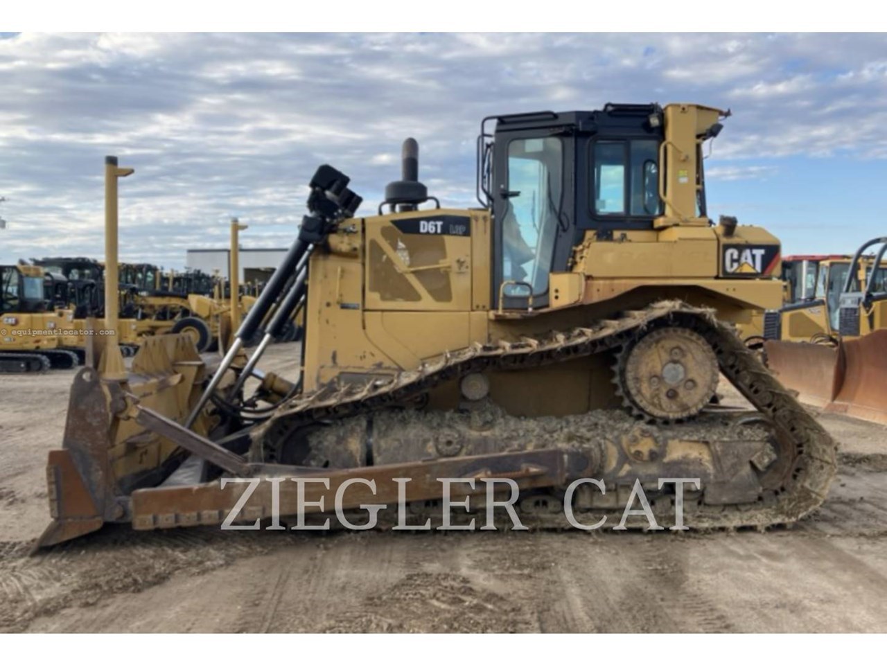 2012 Caterpillar D6T Image 10
