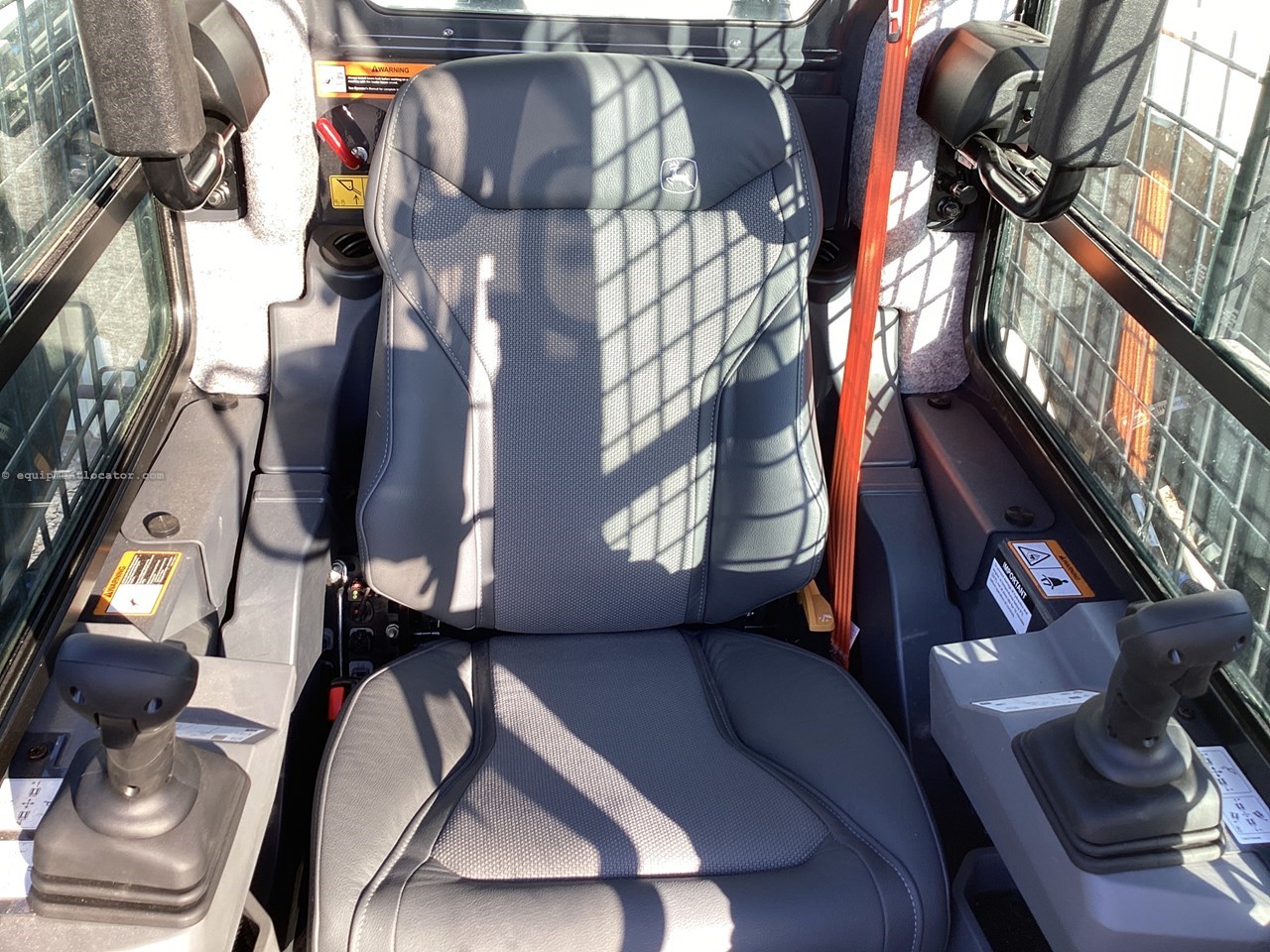 2024 John Deere 331 P Image 10