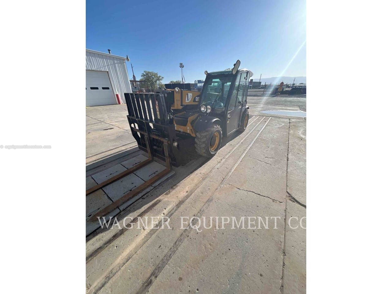 2020 Caterpillar TH255C Image 1