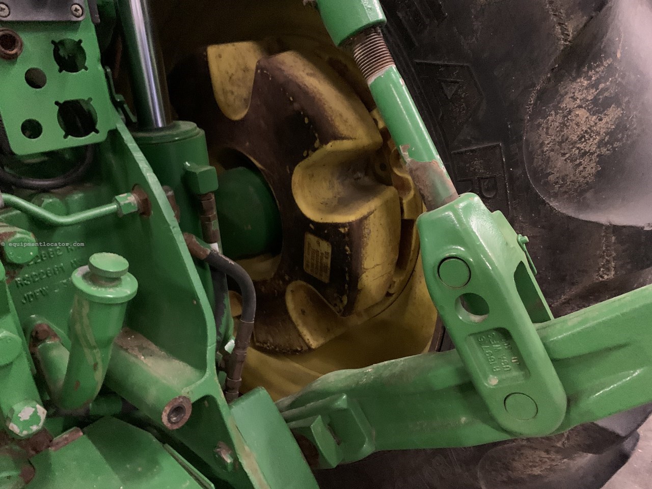 2013 John Deere 8310R Image 10