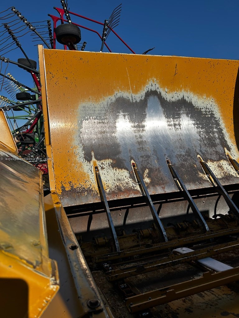 2004 Haybuster 2650 Image 10