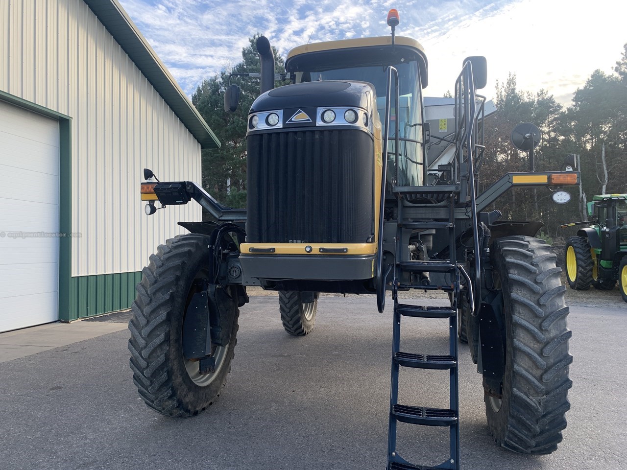 2021 RoGator RG1100C Image 33