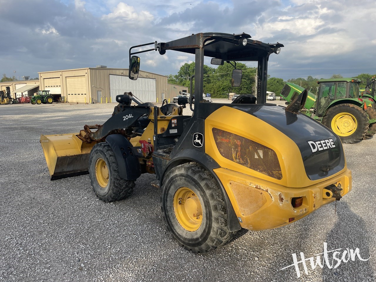 2020 John Deere 204L Image 4