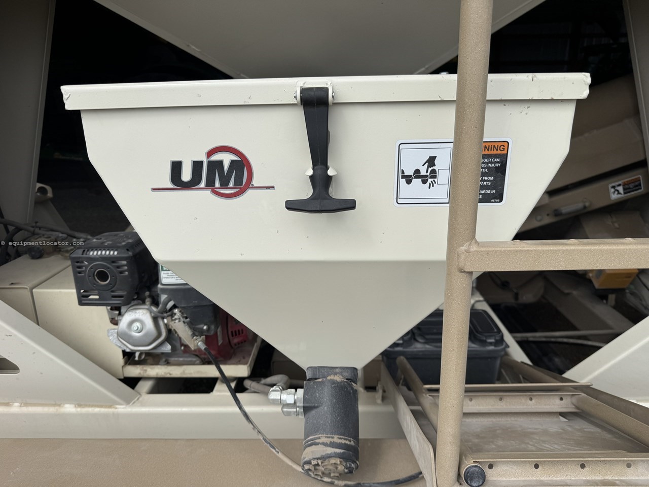 2014 Unverferth 3750XL Image 10