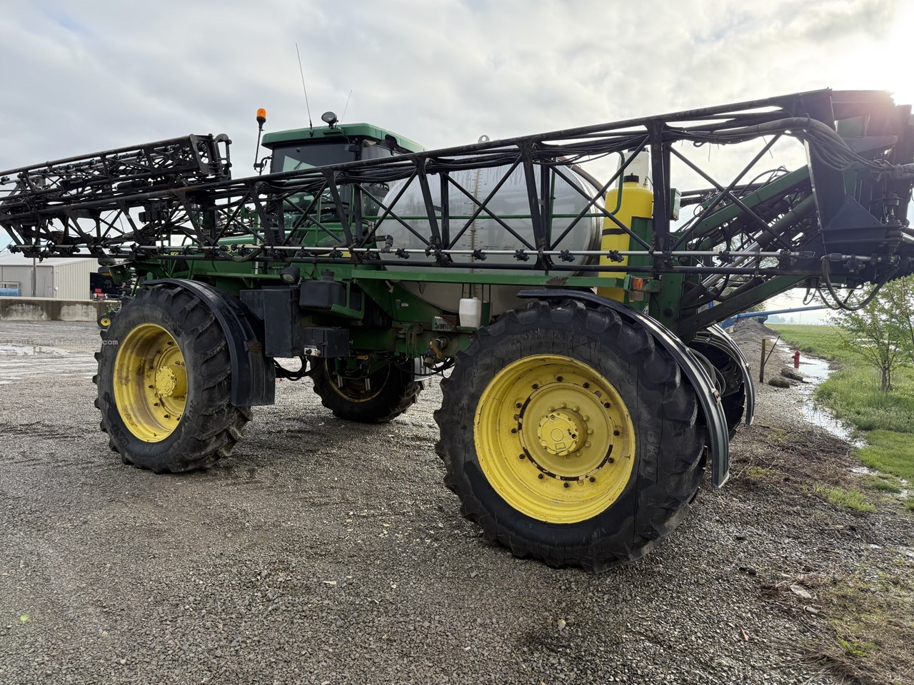 2005 John Deere 4920 Image 10