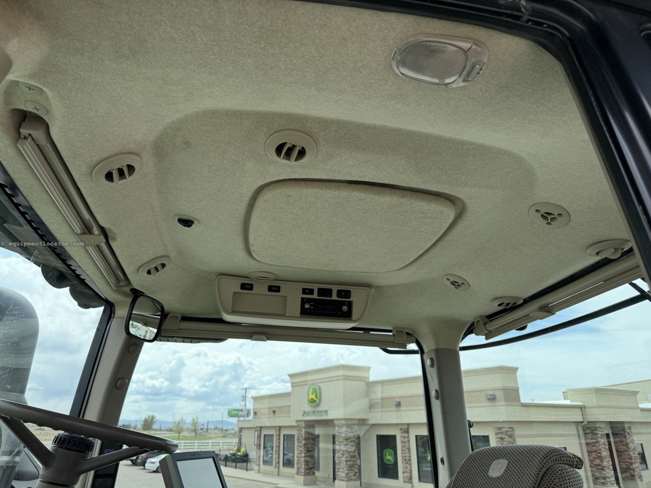 2019 John Deere 9520R Image 10