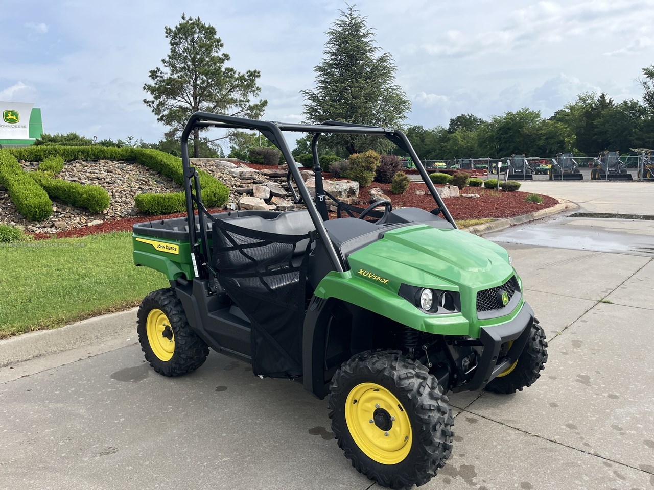 2023 John Deere 560E Image 4