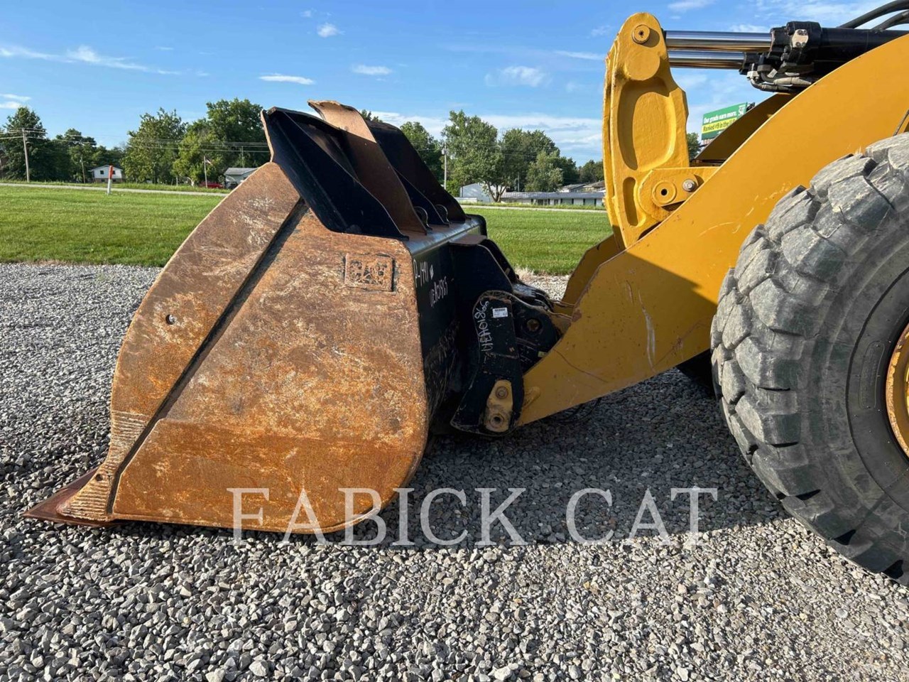 2019 Caterpillar 982M Image 10