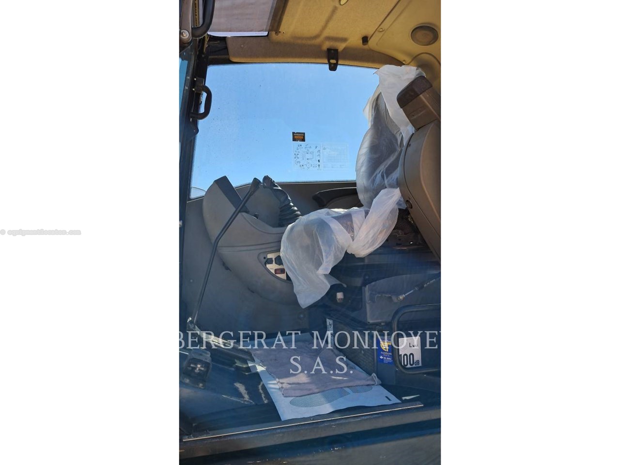 2017 Yanmar SV120 Image 10