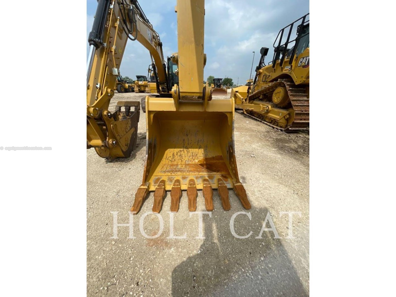 2023 Caterpillar 330GC Image 10