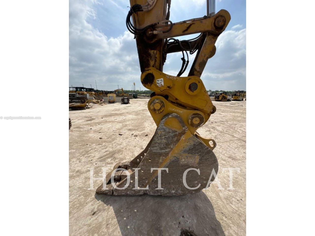 2023 Caterpillar 323 TC Image 10