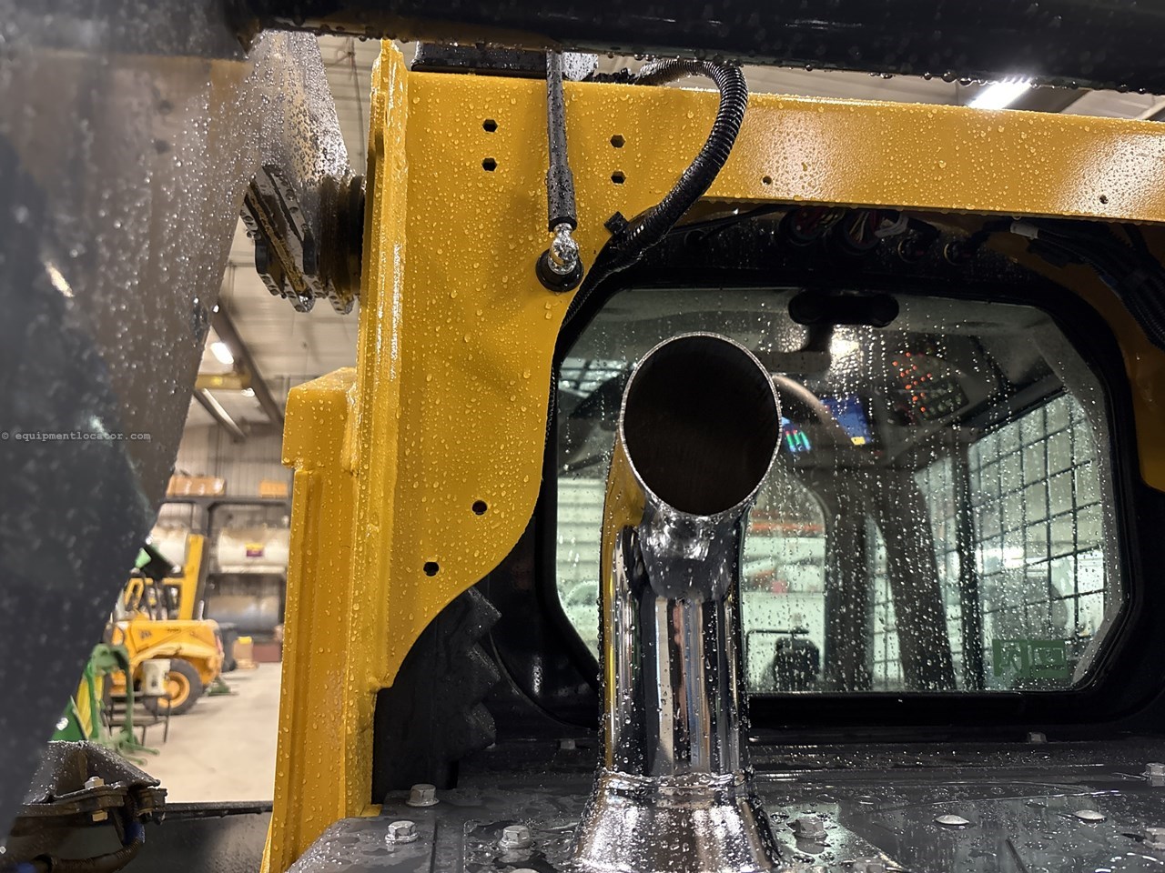 2025 John Deere 335 P Image 10