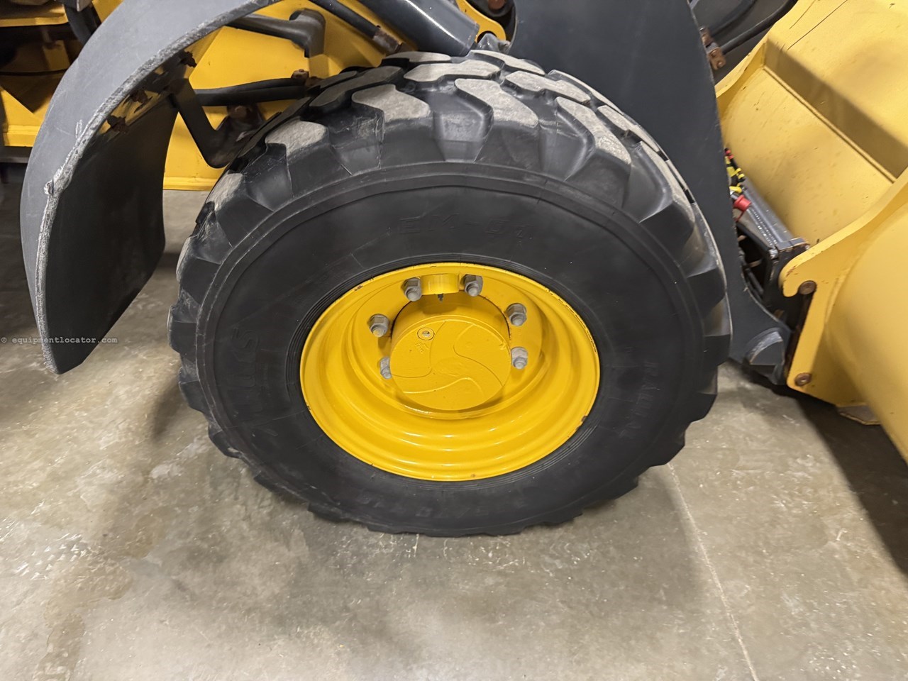 2022 John Deere 244L Image 10