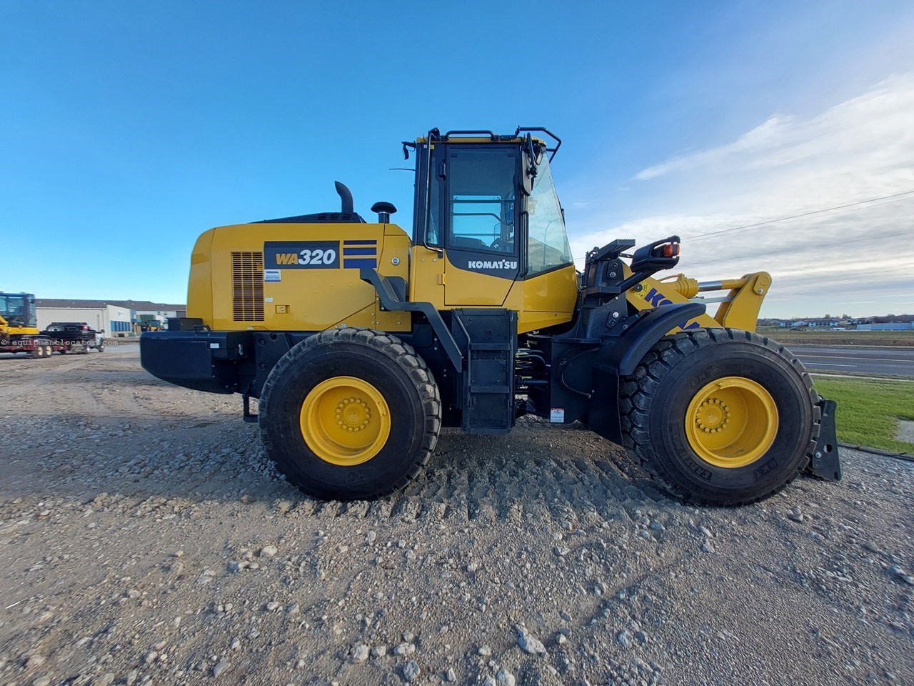 2025 Komatsu WA320-8 Image 4